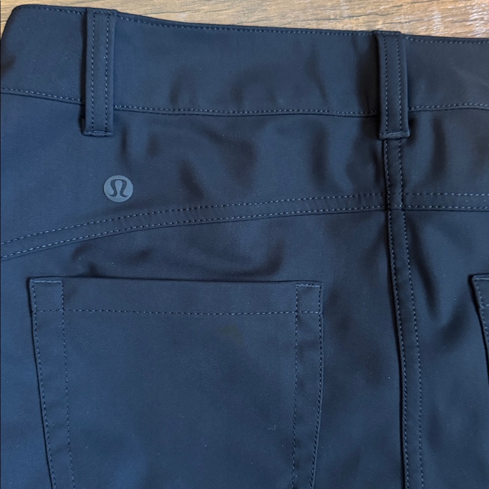 Older model skinny fit Lululemon ABC pants in size 30 W 28L - Picture 5 of 6